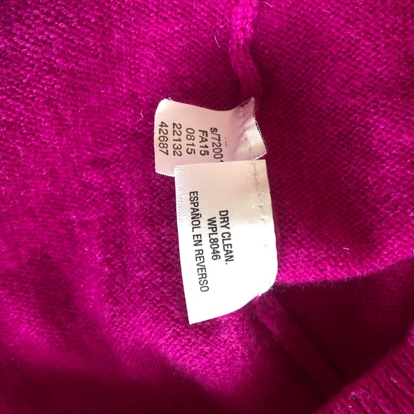 SOLD! Charter Club Cashmere V-neck sweater - Picture 6 of 6